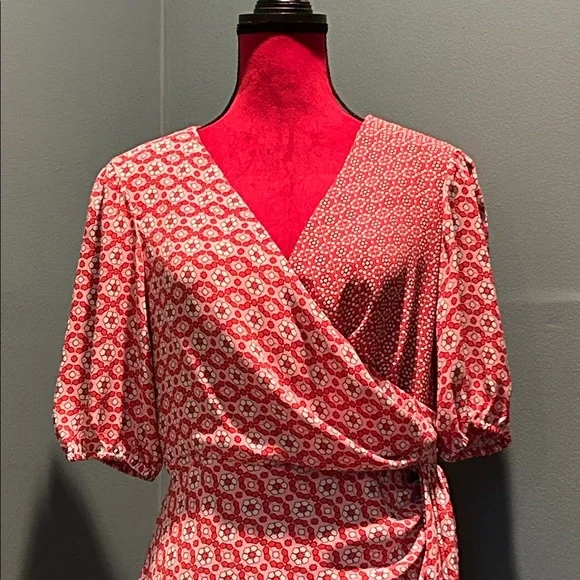 Sachin-Babi Elegant Red Wrap Top Size 8 - Picture 2 of 16
